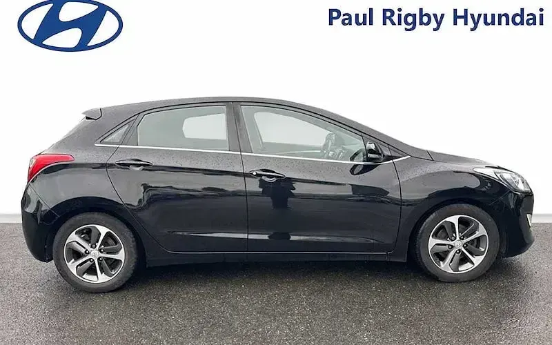 Used Hyundai i30 SE 101 HP (74 kW) 2016 Hatchback