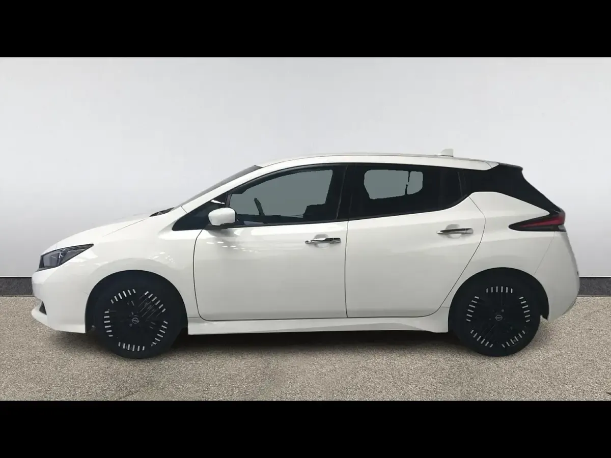 Used Nissan Leaf Shiro 110 kW (150 HP) 2023 White Hatchback