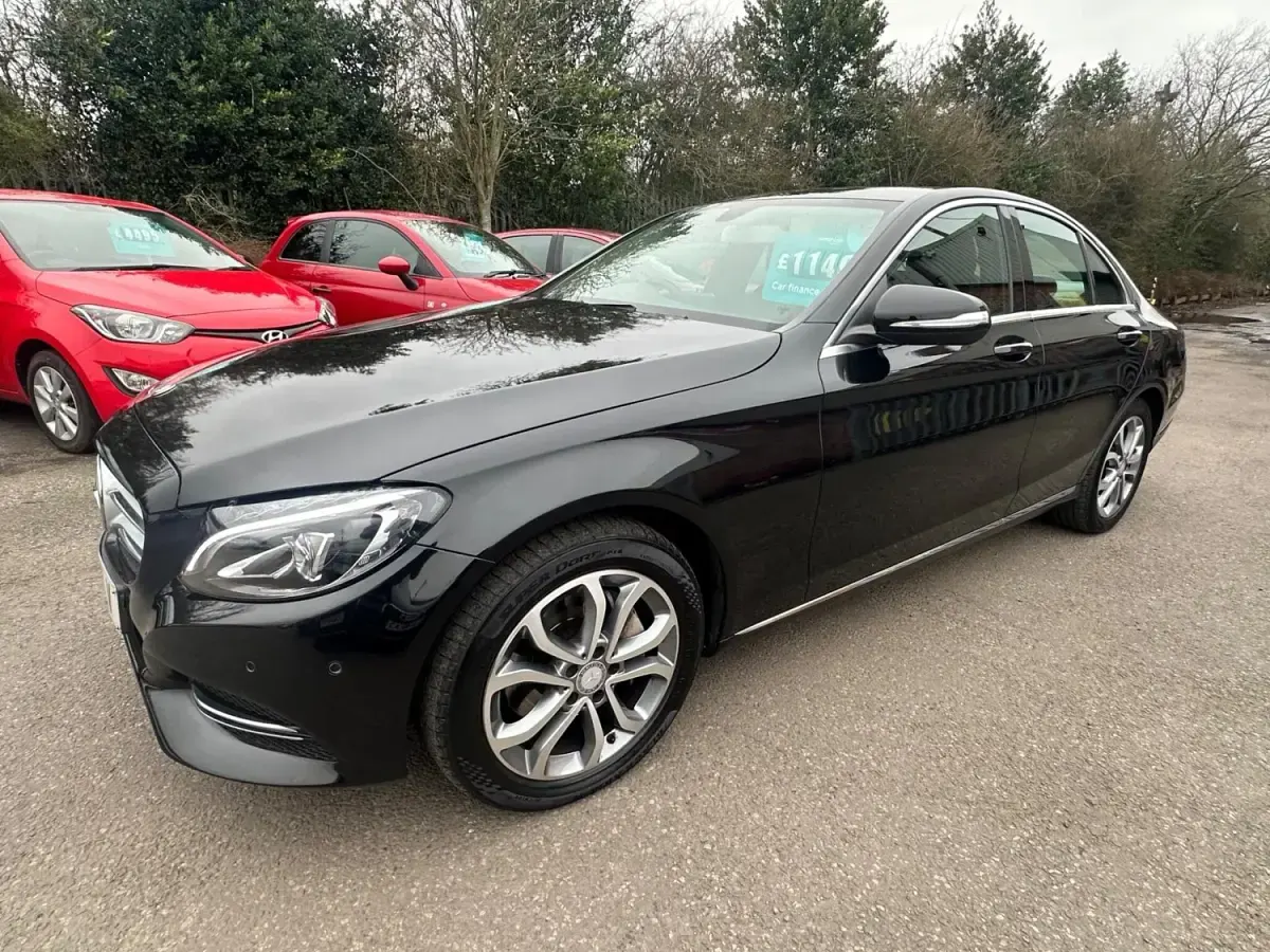 Usado Mercedes C200 184 CV (135 kW) 2015 Negro Berlina