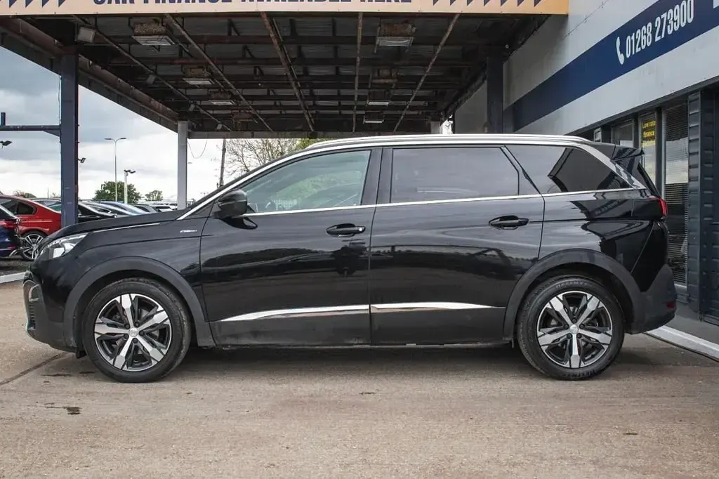 Second-hand Peugeot 5008 GT-line 130 CP (95 kW) 2019 Negru SUV