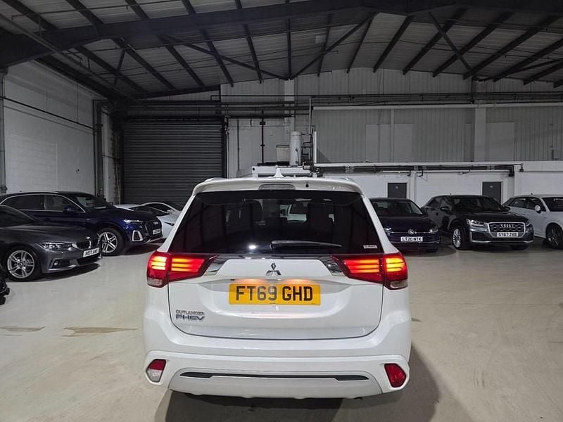 Used Mitsubishi Outlander P-HEV 2020 White SUV