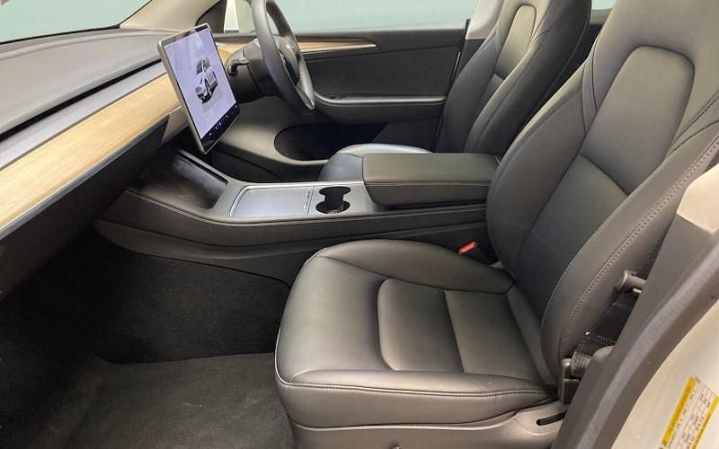 Used Tesla Model Y Long Range AWD 286 kW (389 HP) 2025 SUV