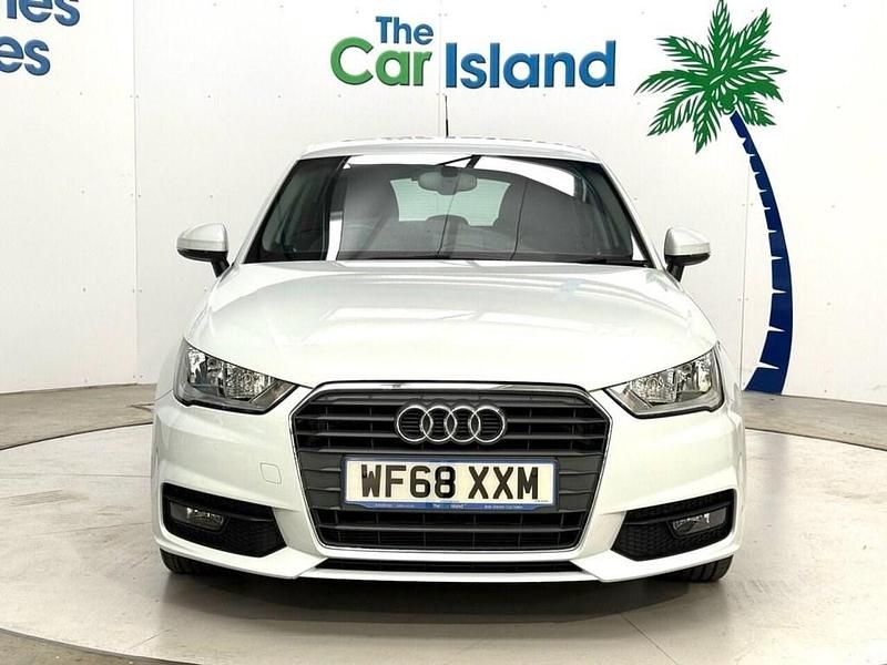 Used Audi A1 Sportback Sport 125 HP (91 kW) 2018 White Hatchback