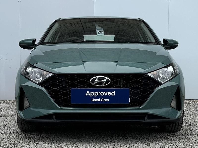 Used Hyundai i20 SE 100 HP (73 kW) 2023 Green Hatchback