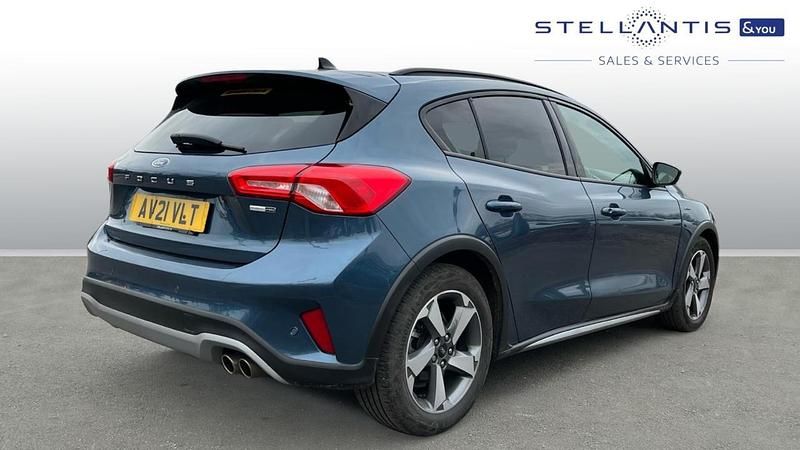 Used Ford Focus Active 123 HP (90 kW) 2021 Blue Hatchback