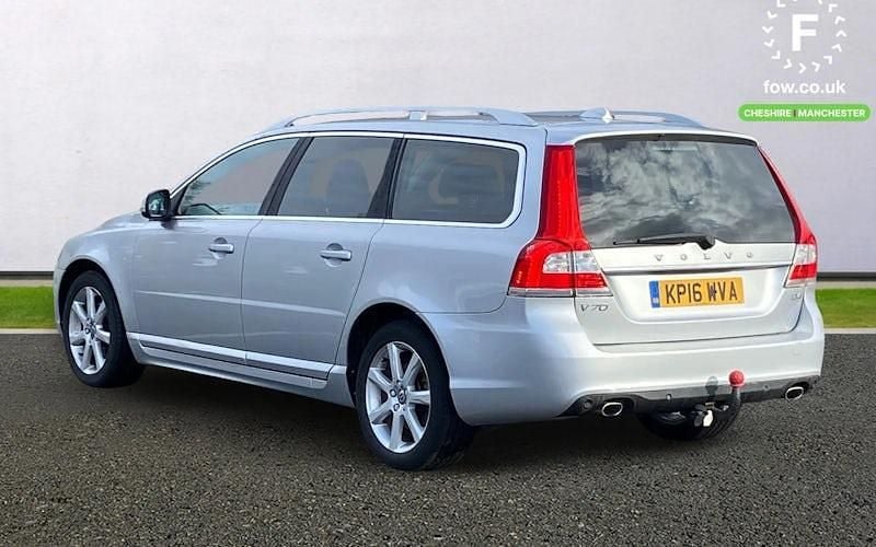 Used Volvo V70 SE Lux 181 HP (133 kW) 2015 Silver Estate