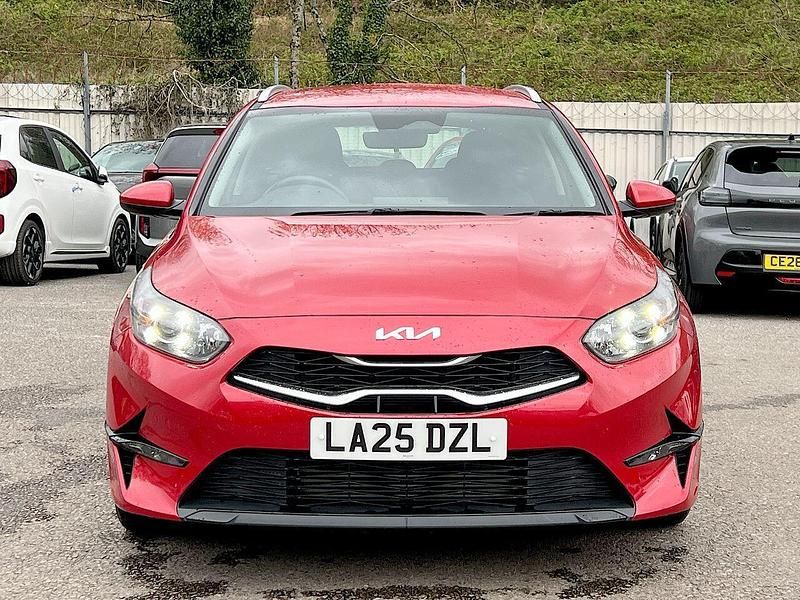 Used Kia Ceed Sportswagon 138 HP (101 kW) 2025 Red Estate