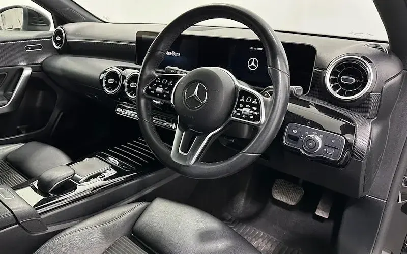 Used Mercedes A180 Executive 116 HP (85 kW) 2018 Black Hatchback