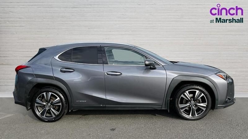 Used Lexus UX 250h 184 HP (135 kW) 2019 Grey SUV
