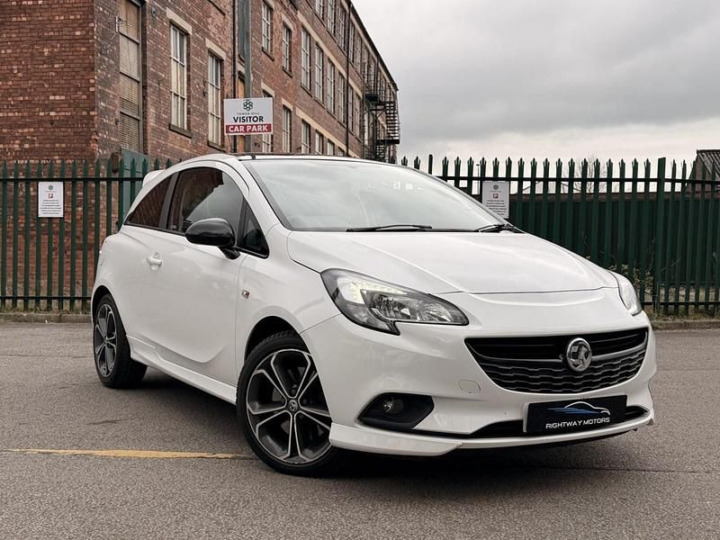 Used Vauxhall Corsa Edition 150 HP (110 kW) 2018 White Hatchback