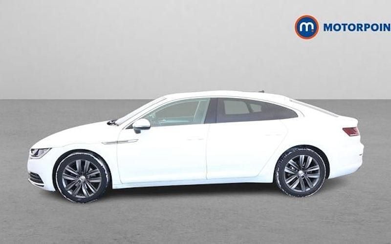Used VW Arteon SE 190 HP (139 kW) 2019 White Hatchback