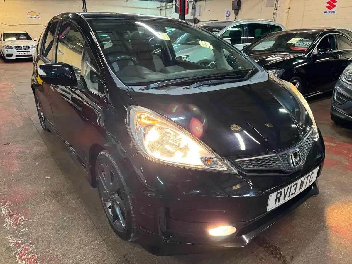 Used Honda Jazz SI 99 HP (72 kW) 2013 Black Hatchback