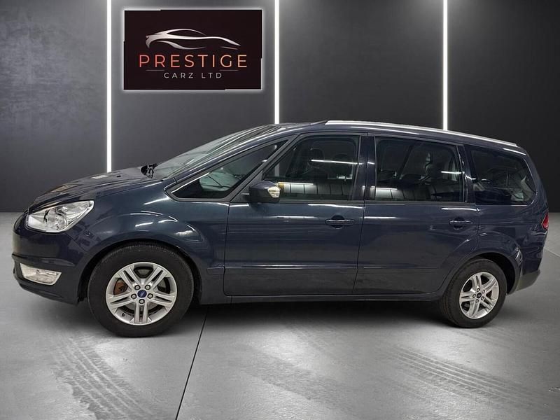 Usado Ford Galaxy Zetec 2012 Cinzento Monovolume