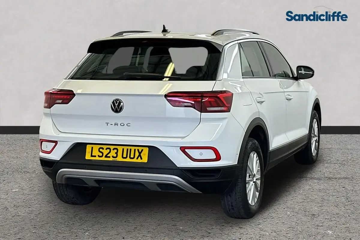 Used VW T-Roc Life 110 HP (80 kW) 2023 White SUV