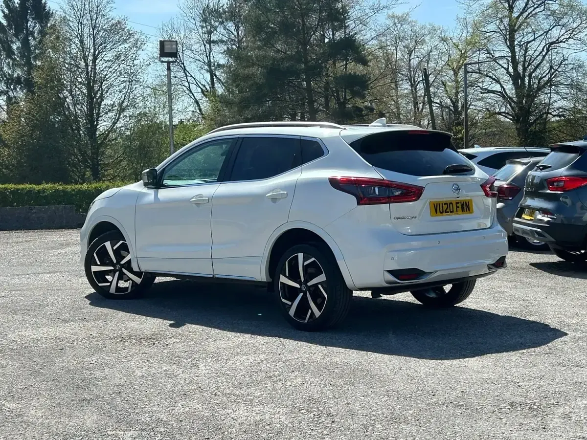 Used Nissan Qashqai Tekna+ 140 HP (102 kW) 2020 White SUV