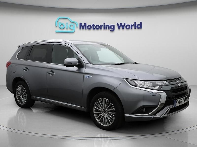 Grey Used 2019 Mitsubishi Outlander P-HEV Estate | £16,900 (A bit pricey) - Image 1/4