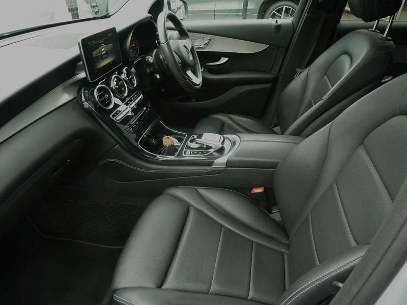 Second-hand Mercedes GLC220 Premium Plus 2017 Argintiu Coupe