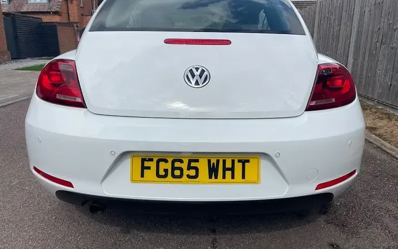 Used VW Beetle S 105 HP (77 kW) 2015 White Hatchback