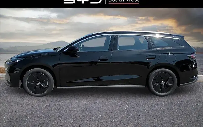Used BYD Seal Boost 184 HP (135 kW) 2025 Black Estate