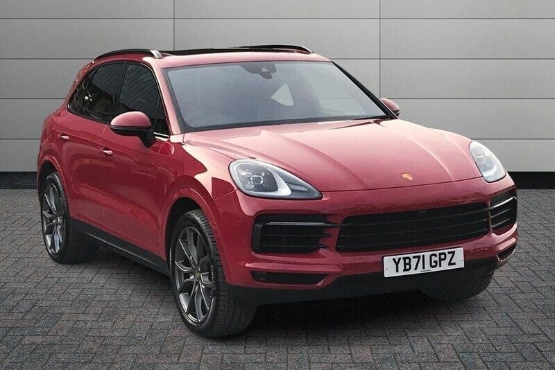 Used Porsche Cayenne 336 HP (247 kW) 2021 Red SUV