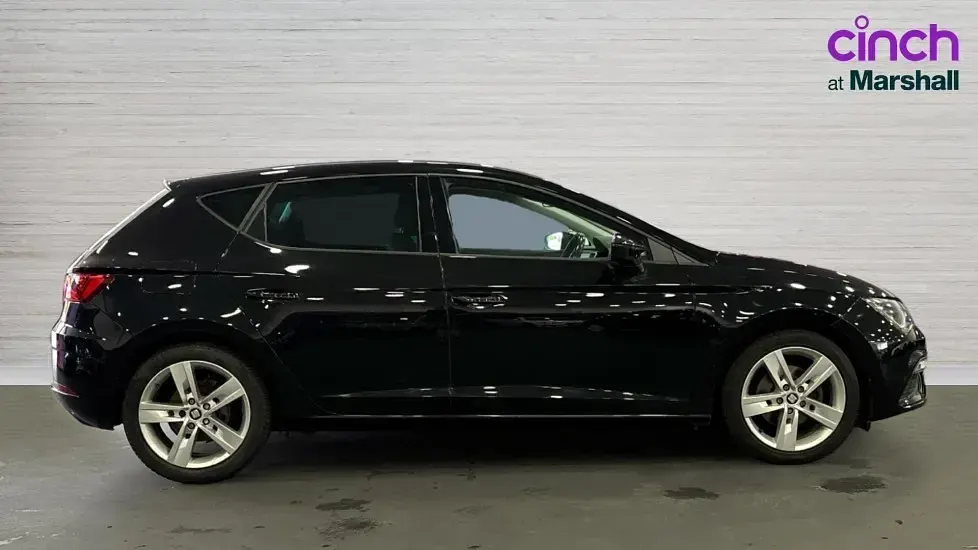Used Seat Leon FR 130 HP (95 kW) 2019 Black