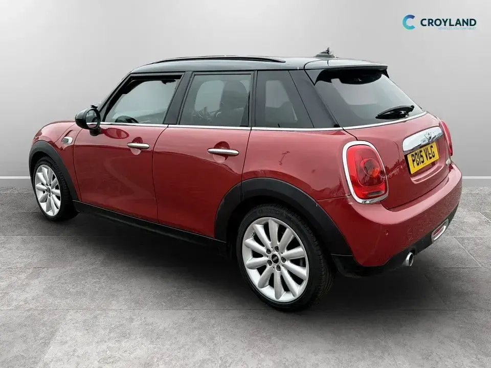 Used Mini Cooper D Hatch 116 HP (85 kW) 2015 Red Hatchback