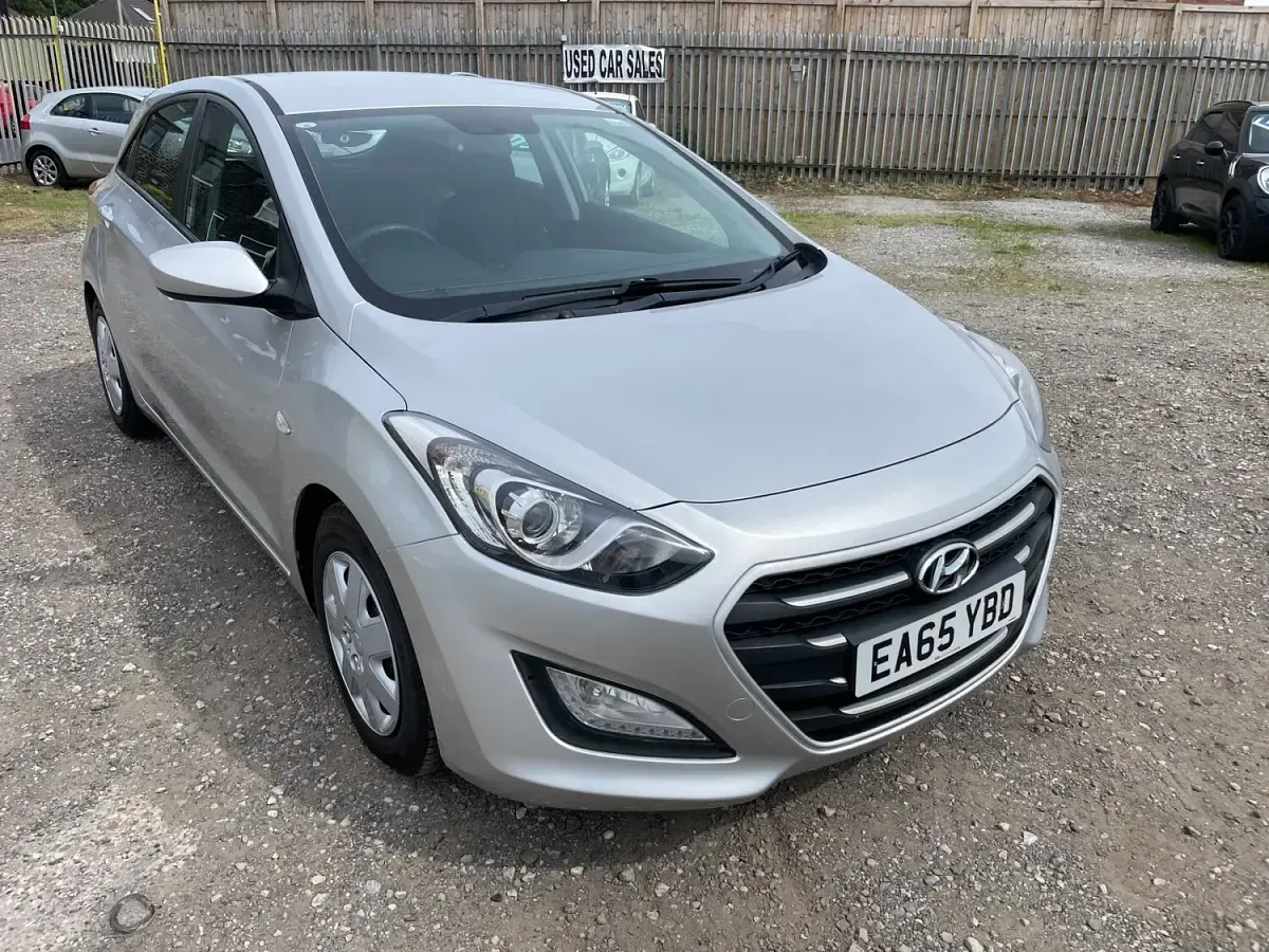 Used Hyundai i30 2015 Silver Hatchback