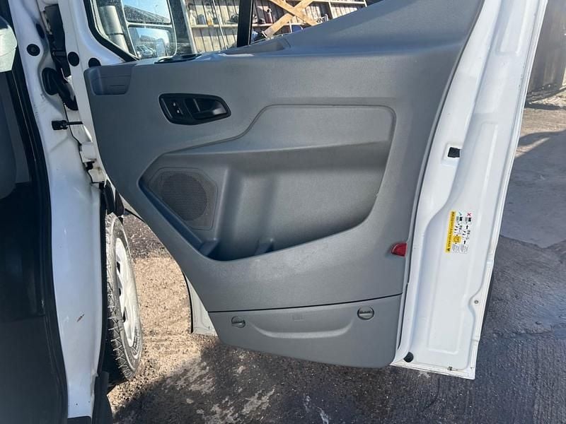 Used Ford Transit 130 HP (95 kW) 2018 White Van
