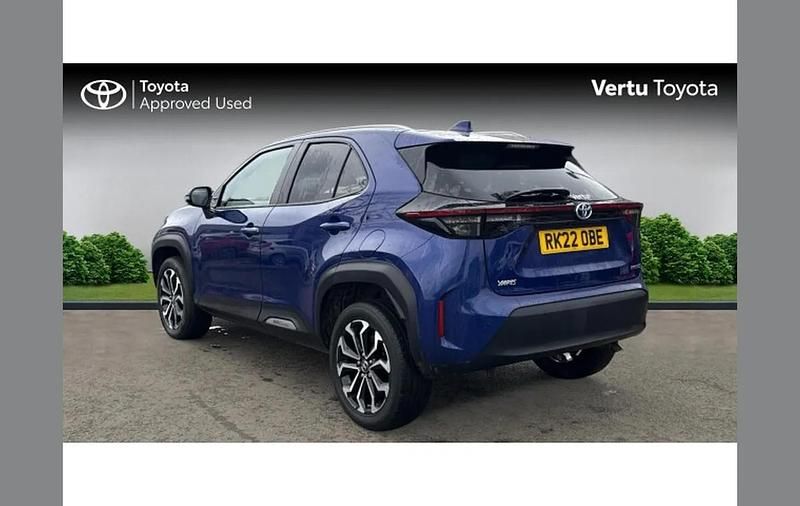 Used Toyota Yaris Cross Design 113 HP (83 kW) 2022 Blue SUV
