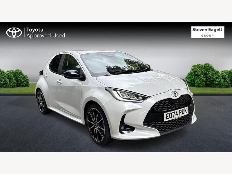 Used Toyota Yaris Hybrid Sport 130 HP (95 kW) 2024 White Hatchback