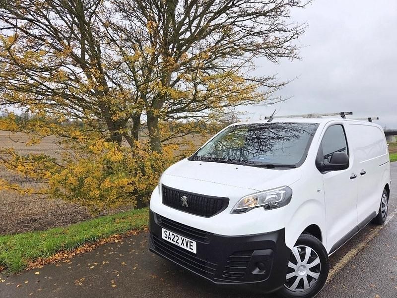 White Used 2022 Peugeot Expert Premium Van | £8,495 (Good price) - Image 1/3