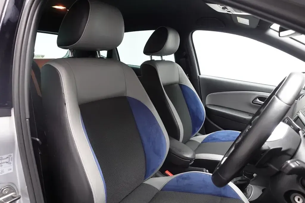 Usado VW Polo BlueGT 150 CV (110 kW) 2017 Plateado Utilitario