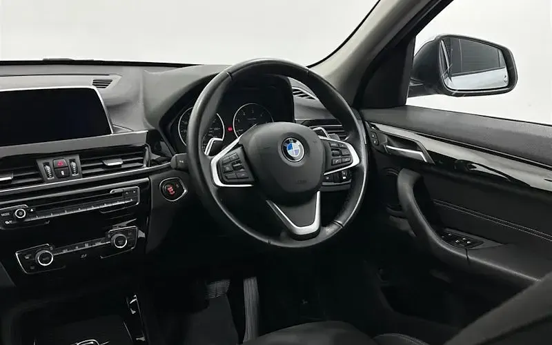 Used BMW X1 Sport Line 190 HP (139 kW) 2018 Silver SUV