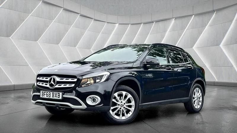 Black Used 2018 Mercedes GLA200 SE SUV | £12,200 (Fair price) - Image 1/4