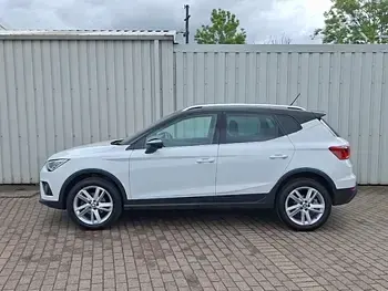 Used Seat Arona FR 115 HP (84 kW) 2019 White SUV