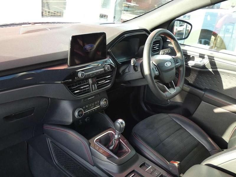 Used Ford Kuga ST-Line 147 HP (108 kW) 2020 White SUV