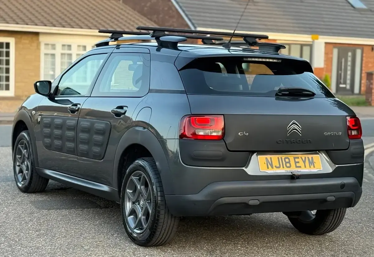 Used Citroën C4 Cactus Feel 98 HP (72 kW) 2018 Grey Hatchback