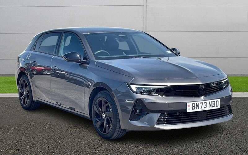 Used 2025 Vauxhall Astra Hatchback | £19,990 (Good price) - Image 1/4