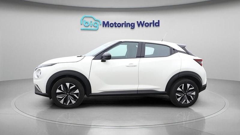 Used Nissan Juke Acenta 114 HP (83 kW) 2023 White SUV