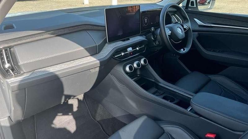 Used Skoda Kodiaq SE L 150 HP (110 kW) 2024 Moon white metallic  SUV