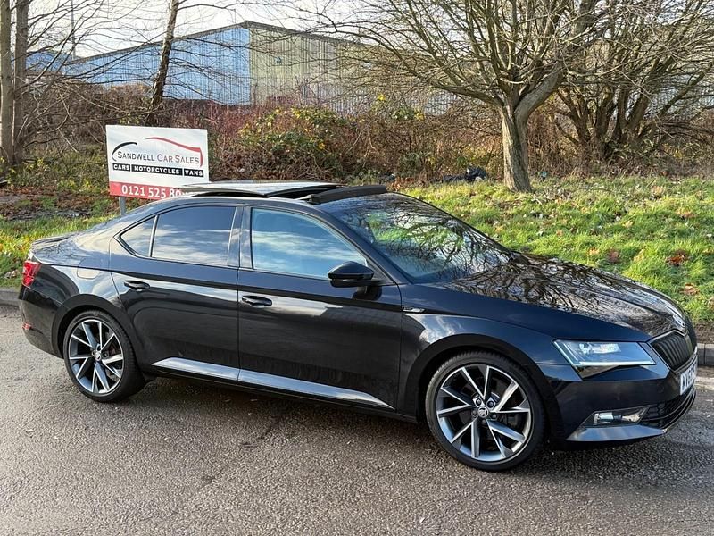 Used Skoda Superb SportLine 220 HP (161 kW) 2018 Black Hatchback
