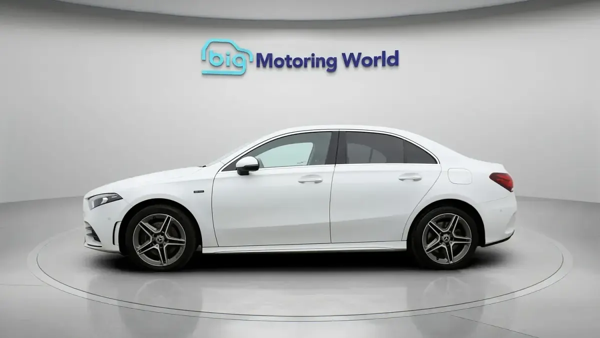 Usado Mercedes A250 AMG line 259 HP (190 kW) 2021 Branco Sedan