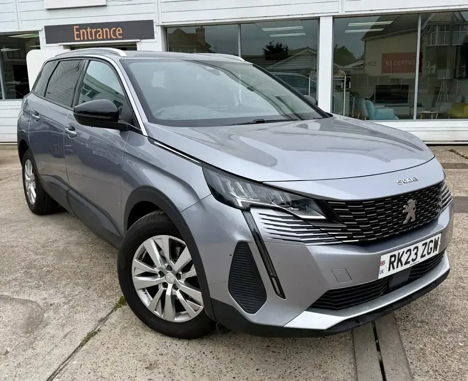 Used Peugeot 5008 Active+ 130 HP (95 kW) 2023 Grey SUV