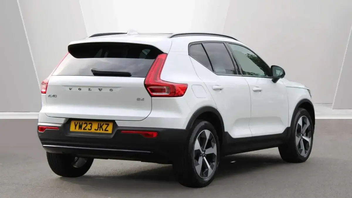 Used Volvo XC40 Ultimate 197 HP (144 kW) 2024 White SUV