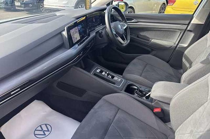 Used VW Golf VII Style 150 HP (110 kW) 2021 White Hatchback