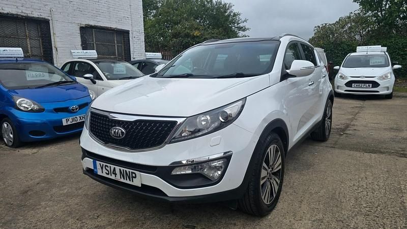 White Used 2014 Kia Sportage 3 SUV | £3,995 (Good price) - Image 1/4