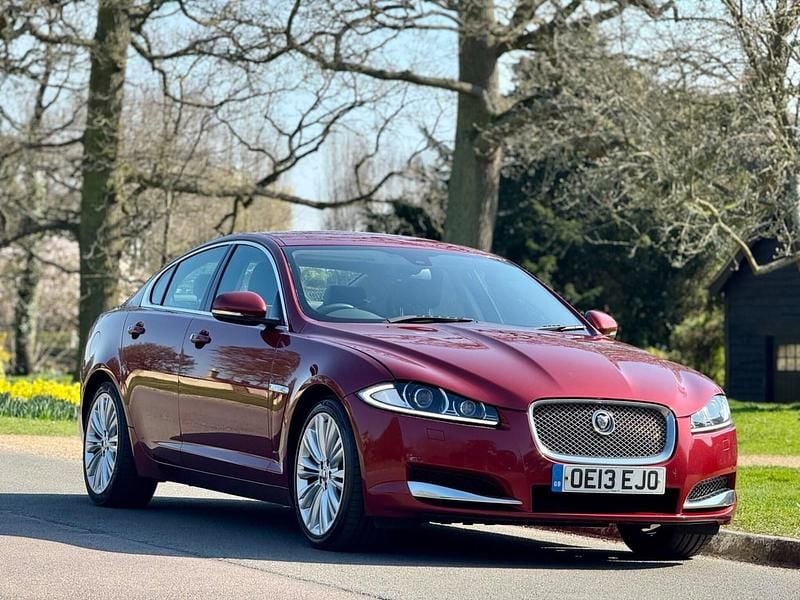 Second-hand Jaguar XF Portfolio 2013 Roșu Berlinǎ