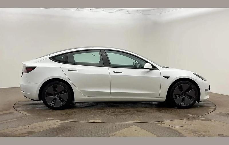 Used Tesla Model 3 RWD 208 kW (283 HP) 2022 White Sedan