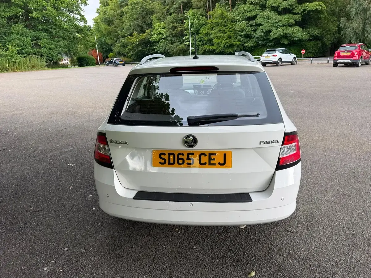 Used Skoda Fabia SE 2015 White Estate
