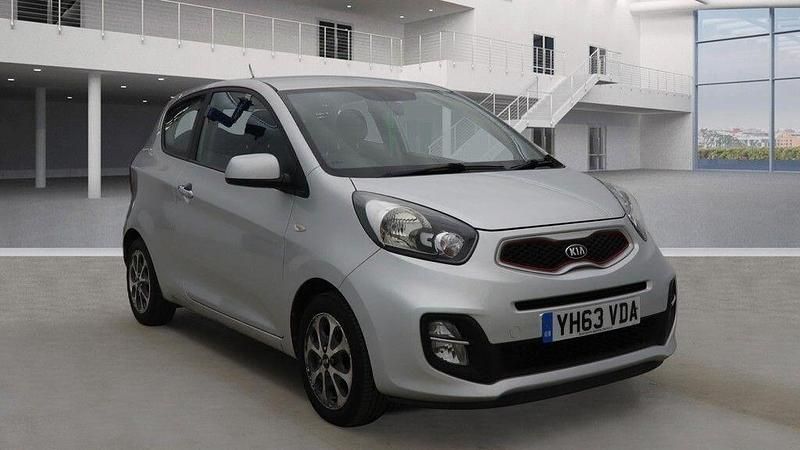 Used Kia Picanto City 68 HP (50 kW) 2013 Silver Hatchback